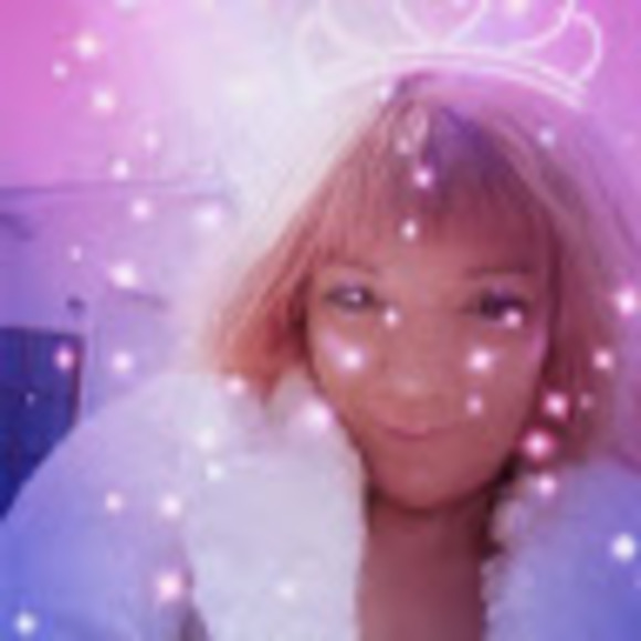 Meet your Posher, Ashley - Picture 1 of 1